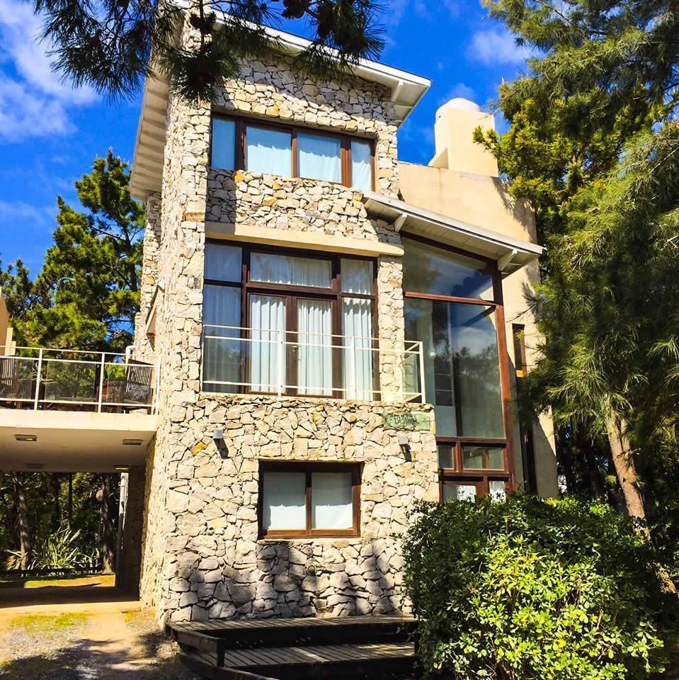 VENTA DE PROPIEDAD EN MAR DE LAS PAMPAS