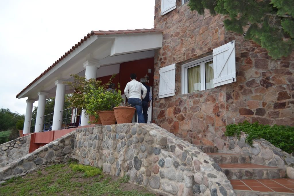 PROPIEDAD EN VENTA – CASA QUINTA CON 15 ha.