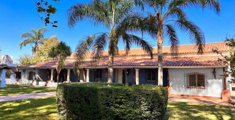 Casa de categoría en venta en la Ciudad de Colonia Caroya, Córdoba